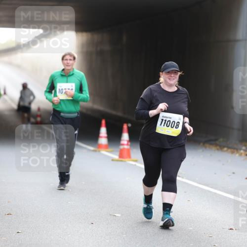 05.10.2025 - 20. swb-Marathon Bremen Michael Strokosch http://msf.ph/oto/9208809 05.10.2025 11:09:32 Laufen 10, 11008 meine-sportfotos.de