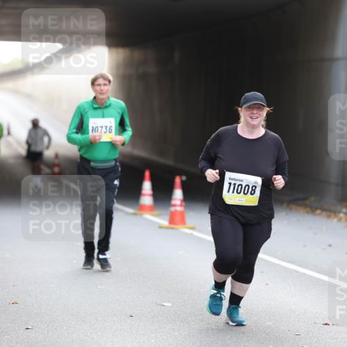 05.10.2025 - 20. swb-Marathon Bremen Michael Strokosch http://msf.ph/oto/9208811 05.10.2025 11:09:32 Laufen 10736, 11008 meine-sportfotos.de