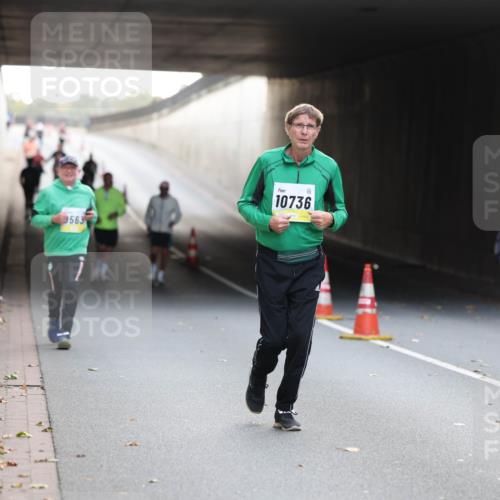 05.10.2025 - 20. swb-Marathon Bremen Michael Strokosch http://msf.ph/oto/9208815 05.10.2025 11:09:33 Laufen 563, 10736, 11008 meine-sportfotos.de