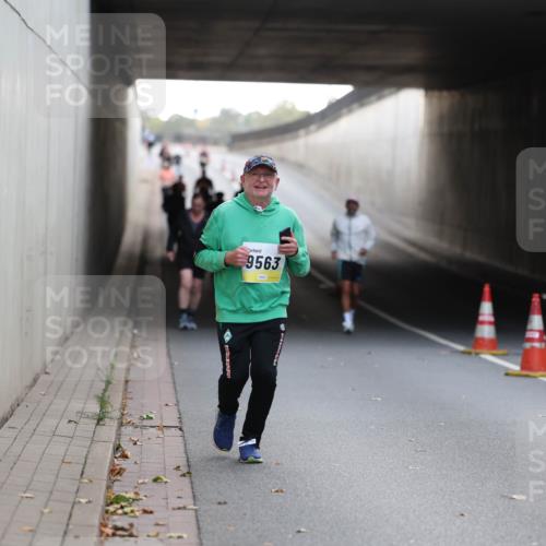 05.10.2025 - 20. swb-Marathon Bremen Michael Strokosch http://msf.ph/oto/9208833 05.10.2025 11:09:36 Laufen 9563 meine-sportfotos.de