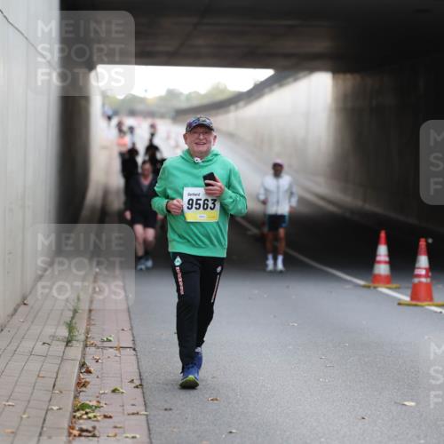 05.10.2025 - 20. swb-Marathon Bremen Michael Strokosch http://msf.ph/oto/9208835 05.10.2025 11:09:36 Laufen 9563 meine-sportfotos.de