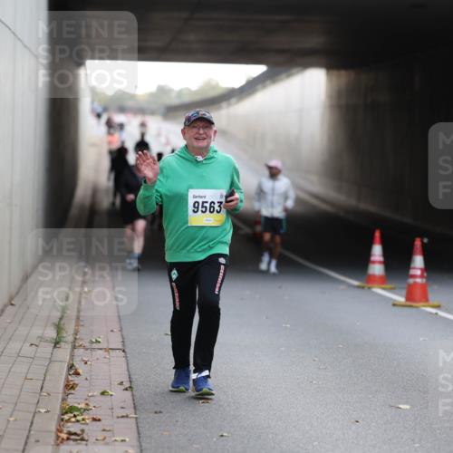 05.10.2025 - 20. swb-Marathon Bremen Michael Strokosch http://msf.ph/oto/9208837 05.10.2025 11:09:36 Laufen 9563 meine-sportfotos.de