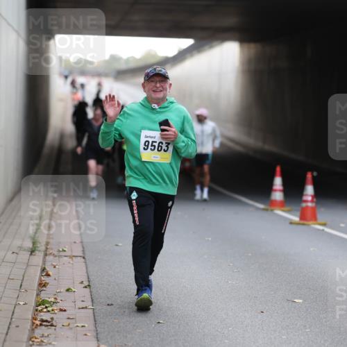 05.10.2025 - 20. swb-Marathon Bremen Michael Strokosch http://msf.ph/oto/9208841 05.10.2025 11:09:37 Laufen 9563 meine-sportfotos.de
