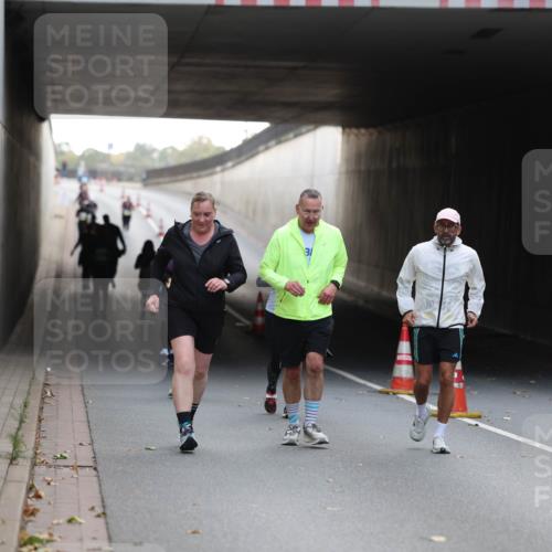 05.10.2025 - 20. swb-Marathon Bremen Michael Strokosch http://msf.ph/oto/9208849 05.10.2025 11:09:43 Laufen 3 meine-sportfotos.de