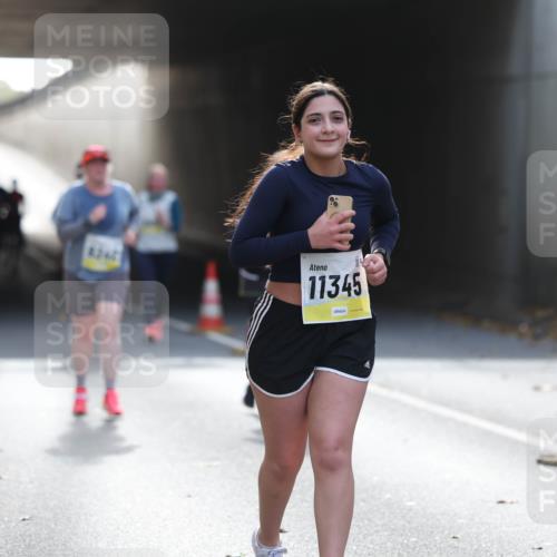 05.10.2025 - 20. swb-Marathon Bremen Michael Strokosch http://msf.ph/oto/9208850 05.10.2025 11:06:57 Laufen 11345 meine-sportfotos.de
