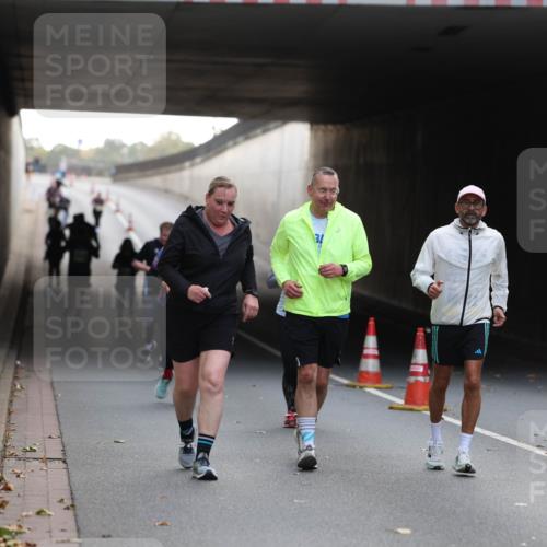 05.10.2025 - 20. swb-Marathon Bremen Michael Strokosch http://msf.ph/oto/9208856 05.10.2025 11:09:45 Laufen 3 meine-sportfotos.de
