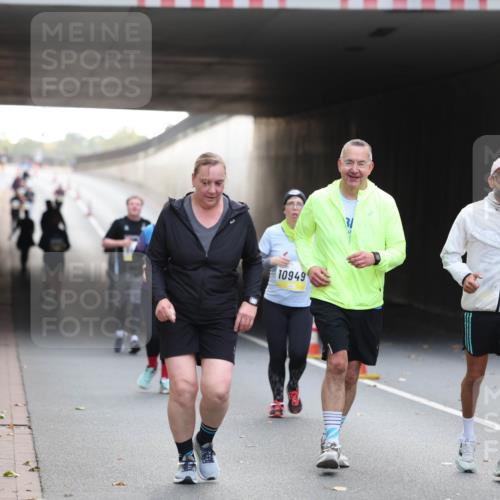 05.10.2025 - 20. swb-Marathon Bremen Michael Strokosch http://msf.ph/oto/9208867 05.10.2025 11:09:46 Laufen 10949 meine-sportfotos.de