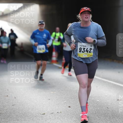05.10.2025 - 20. swb-Marathon Bremen Michael Strokosch http://msf.ph/oto/9208868 05.10.2025 11:07:01 Laufen 11874, 9342 meine-sportfotos.de