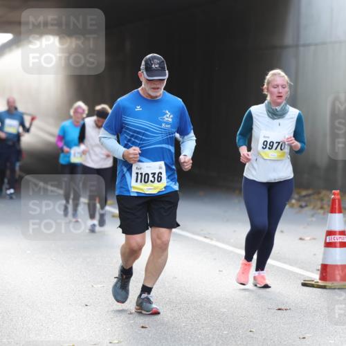 05.10.2025 - 20. swb-Marathon Bremen Michael Strokosch http://msf.ph/oto/9208876 05.10.2025 11:07:04 Laufen 9970, 02257, 11036 meine-sportfotos.de