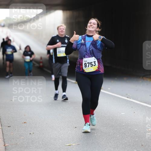 05.10.2025 - 20. swb-Marathon Bremen Michael Strokosch http://msf.ph/oto/9208879 05.10.2025 11:09:51 Laufen 969, 9753, 109 meine-sportfotos.de