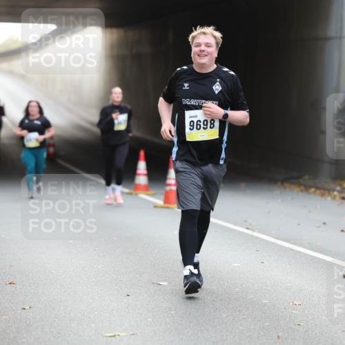 05.10.2025 - 20. swb-Marathon Bremen Michael Strokosch http://msf.ph/oto/9208896 05.10.2025 11:09:54 Laufen 9698 meine-sportfotos.de