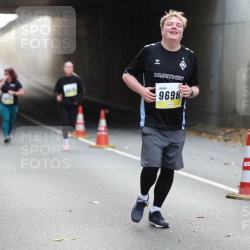 05.10.2025 - 20. swb-Marathon Bremen Michael Strokosch http://msf.ph/oto/9208901 05.10.2025 11:09:54 Laufen 9698 meine-sportfotos.de