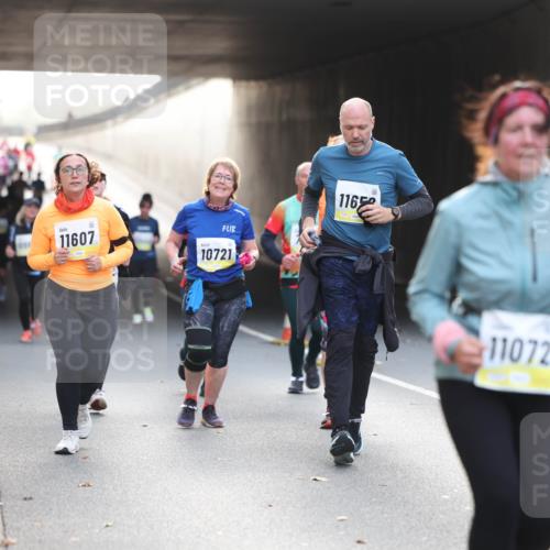 05.10.2025 - 20. swb-Marathon Bremen Michael Strokosch http://msf.ph/oto/9208902 05.10.2025 11:07:11 Laufen 11607, 10721, 116, 11072 meine-sportfotos.de
