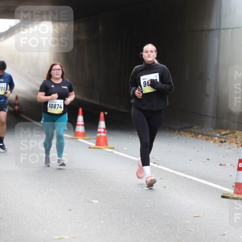 05.10.2025 - 20. swb-Marathon Bremen Michael Strokosch http://msf.ph/oto/9208905 05.10.2025 11:09:57 Laufen 0808, 10874, 96 meine-sportfotos.de