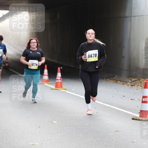05.10.2025 - 20. swb-Marathon Bremen Michael Strokosch http://msf.ph/oto/9208906 05.10.2025 11:09:57 Laufen 0808, 874, 9679 meine-sportfotos.de