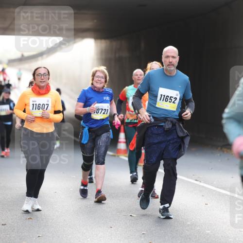 05.10.2025 - 20. swb-Marathon Bremen Michael Strokosch http://msf.ph/oto/9208907 05.10.2025 11:07:12 Laufen 11607, 0721, 11652, 11072 meine-sportfotos.de