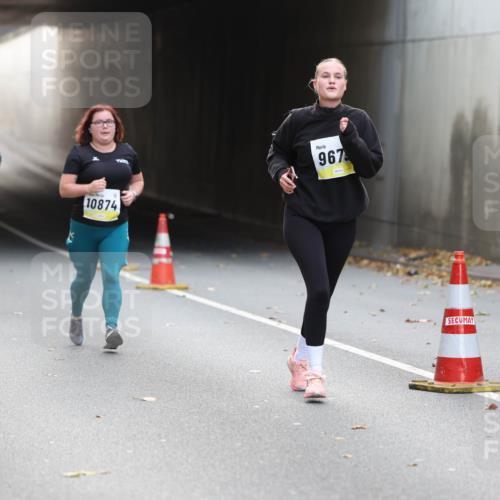 05.10.2025 - 20. swb-Marathon Bremen Michael Strokosch http://msf.ph/oto/9208911 05.10.2025 11:09:58 Laufen 3808, 10874, 967 meine-sportfotos.de