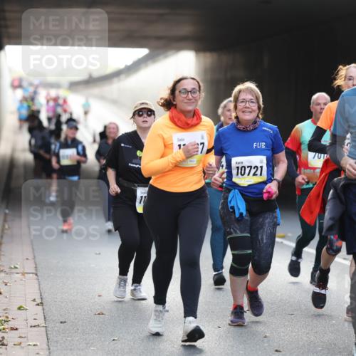 05.10.2025 - 20. swb-Marathon Bremen Michael Strokosch http://msf.ph/oto/9208916 05.10.2025 11:07:13 Laufen 11, 7, 11652, 10721 meine-sportfotos.de