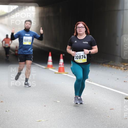 05.10.2025 - 20. swb-Marathon Bremen Michael Strokosch http://msf.ph/oto/9208921 05.10.2025 11:10:00 Laufen 10808, 10874 meine-sportfotos.de