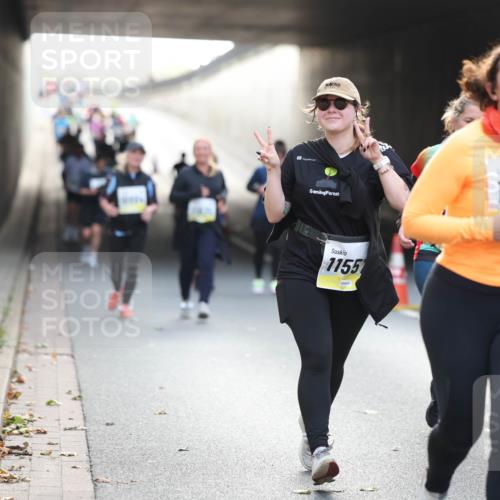 05.10.2025 - 20. swb-Marathon Bremen Michael Strokosch http://msf.ph/oto/9208924 05.10.2025 11:07:15 Laufen 11607, 9721, 1155 meine-sportfotos.de
