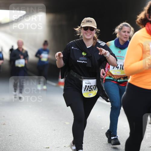 05.10.2025 - 20. swb-Marathon Bremen Michael Strokosch http://msf.ph/oto/9208930 05.10.2025 11:07:16 Laufen 11551, 7410, 72 meine-sportfotos.de