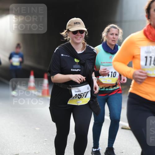 05.10.2025 - 20. swb-Marathon Bremen Michael Strokosch http://msf.ph/oto/9208932 05.10.2025 11:07:16 Laufen 71551, 11607, 10 meine-sportfotos.de