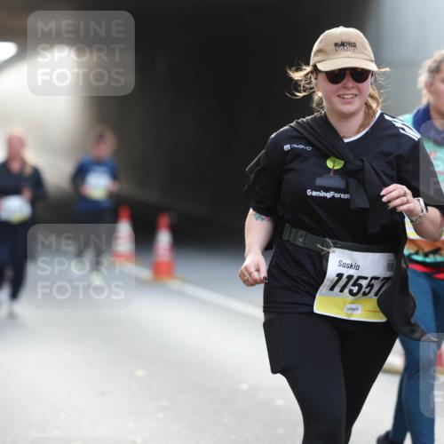 05.10.2025 - 20. swb-Marathon Bremen Michael Strokosch http://msf.ph/oto/9208936 05.10.2025 11:07:16 Laufen 11557 meine-sportfotos.de