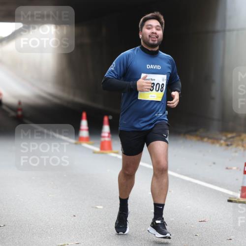 05.10.2025 - 20. swb-Marathon Bremen Michael Strokosch http://msf.ph/oto/9208938 05.10.2025 11:10:02 Laufen 308 meine-sportfotos.de