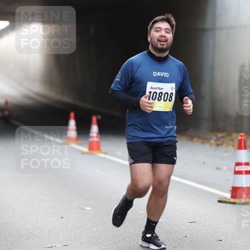 05.10.2025 - 20. swb-Marathon Bremen Michael Strokosch http://msf.ph/oto/9208940 05.10.2025 11:10:03 Laufen 10808 meine-sportfotos.de