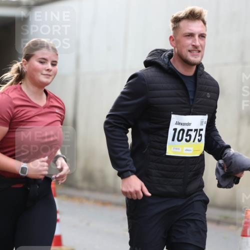 05.10.2025 - 20. swb-Marathon Bremen Michael Strokosch http://msf.ph/oto/9208965 05.10.2025 11:10:18 Laufen 10575, 01835 meine-sportfotos.de