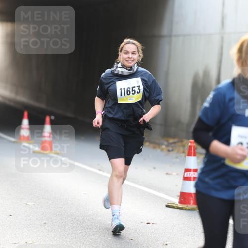 05.10.2025 - 20. swb-Marathon Bremen Michael Strokosch http://msf.ph/oto/9208968 05.10.2025 11:07:24 Laufen 11653, 303 meine-sportfotos.de