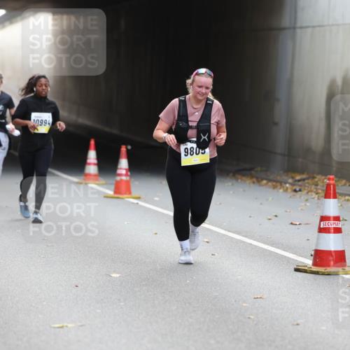 05.10.2025 - 20. swb-Marathon Bremen Michael Strokosch http://msf.ph/oto/9208975 05.10.2025 11:10:22 Laufen 11012, 10994, 980 meine-sportfotos.de