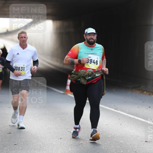 05.10.2025 - 20. swb-Marathon Bremen Michael Strokosch http://msf.ph/oto/9208976 05.10.2025 11:07:30 Laufen 10831, 20, 9946 meine-sportfotos.de