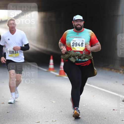 05.10.2025 - 20. swb-Marathon Bremen Michael Strokosch http://msf.ph/oto/9208980 05.10.2025 11:07:30 Laufen 10831, 20, 9946 meine-sportfotos.de