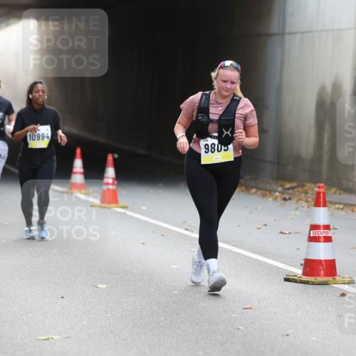 05.10.2025 - 20. swb-Marathon Bremen Michael Strokosch http://msf.ph/oto/9208981 05.10.2025 11:10:22 Laufen 11082, 10472, 10994, 9805 meine-sportfotos.de
