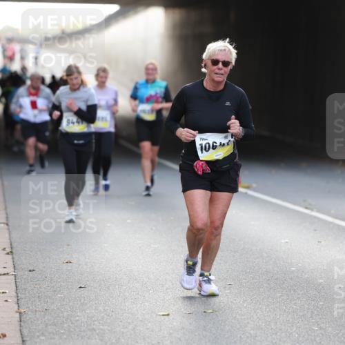05.10.2025 - 20. swb-Marathon Bremen Michael Strokosch http://msf.ph/oto/9208999 05.10.2025 11:07:36 Laufen 944, 106 meine-sportfotos.de