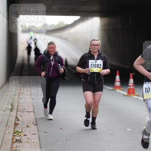 05.10.2025 - 20. swb-Marathon Bremen Michael Strokosch http://msf.ph/oto/9209004 05.10.2025 11:10:28 Laufen 11082, 10472 meine-sportfotos.de
