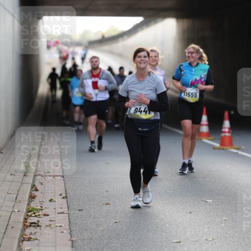 05.10.2025 - 20. swb-Marathon Bremen Michael Strokosch http://msf.ph/oto/9209009 05.10.2025 11:07:38 Laufen 944, 1555 meine-sportfotos.de