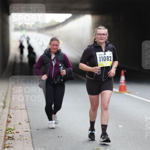 05.10.2025 - 20. swb-Marathon Bremen Michael Strokosch http://msf.ph/oto/9209013 05.10.2025 11:10:29 Laufen 11082 meine-sportfotos.de