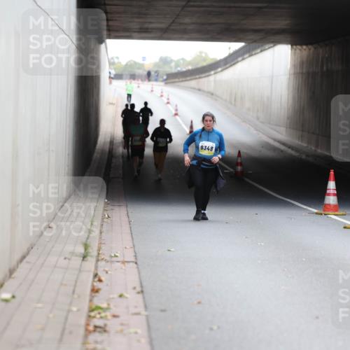05.10.2025 - 20. swb-Marathon Bremen Michael Strokosch http://msf.ph/oto/9209015 05.10.2025 11:10:39 Laufen 9348 meine-sportfotos.de