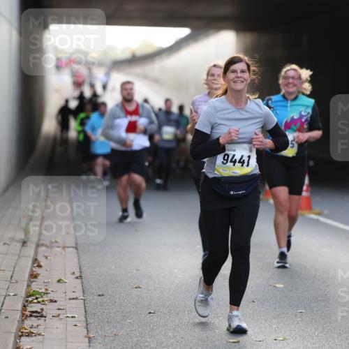 05.10.2025 - 20. swb-Marathon Bremen Michael Strokosch http://msf.ph/oto/9209018 05.10.2025 11:07:39 Laufen 720, 9441, 02041 meine-sportfotos.de