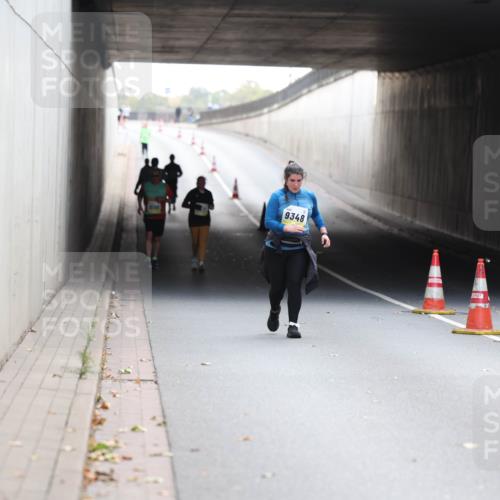 05.10.2025 - 20. swb-Marathon Bremen Michael Strokosch http://msf.ph/oto/9209024 05.10.2025 11:10:40 Laufen 9348 meine-sportfotos.de