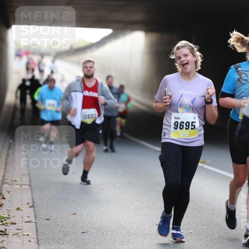 05.10.2025 - 20. swb-Marathon Bremen Michael Strokosch http://msf.ph/oto/9209027 05.10.2025 11:07:41 Laufen 10602, 9695, 9441 meine-sportfotos.de