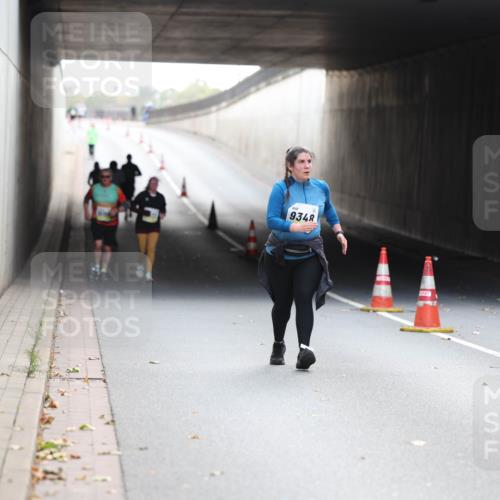 05.10.2025 - 20. swb-Marathon Bremen Michael Strokosch http://msf.ph/oto/9209037 05.10.2025 11:10:43 Laufen 9348 meine-sportfotos.de