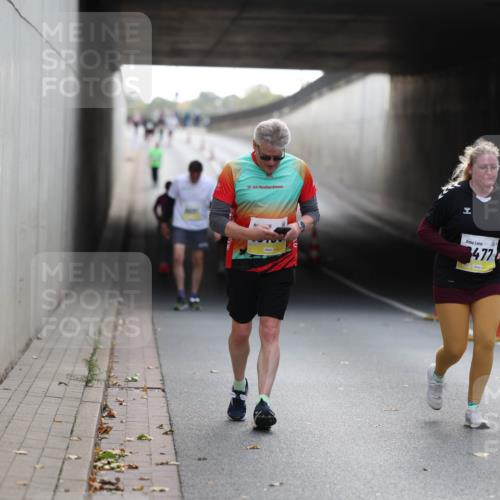 05.10.2025 - 20. swb-Marathon Bremen Michael Strokosch http://msf.ph/oto/9209052 05.10.2025 11:10:54 Laufen 20, 3477 meine-sportfotos.de