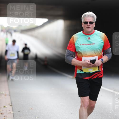 05.10.2025 - 20. swb-Marathon Bremen Michael Strokosch http://msf.ph/oto/9209062 05.10.2025 11:10:57 Laufen 20, 25 meine-sportfotos.de