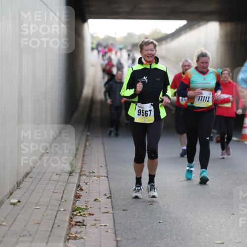 05.10.2025 - 20. swb-Marathon Bremen Michael Strokosch http://msf.ph/oto/9209076 05.10.2025 11:07:50 Laufen 0, 9567, 11113, 98 meine-sportfotos.de