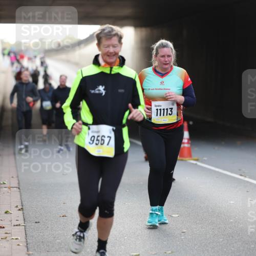 05.10.2025 - 20. swb-Marathon Bremen Michael Strokosch http://msf.ph/oto/9209087 05.10.2025 11:07:52 Laufen 9567, 20, 11113, 10355 meine-sportfotos.de