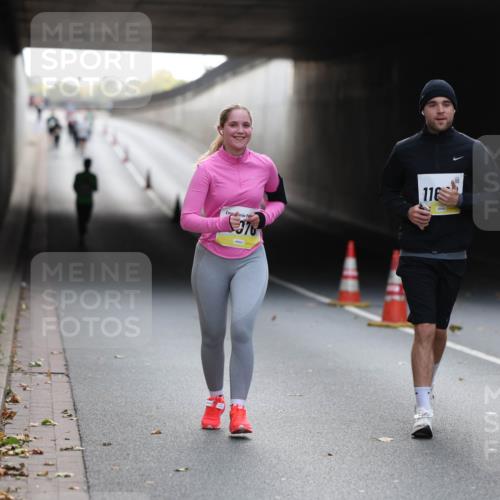 05.10.2025 - 20. swb-Marathon Bremen Michael Strokosch http://msf.ph/oto/9209097 05.10.2025 11:11:09 Laufen 976, 116 meine-sportfotos.de