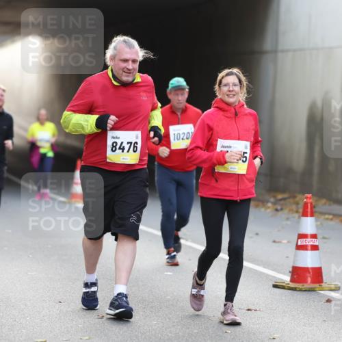 05.10.2025 - 20. swb-Marathon Bremen Michael Strokosch http://msf.ph/oto/9209103 05.10.2025 11:07:56 Laufen 8476, 1020 meine-sportfotos.de